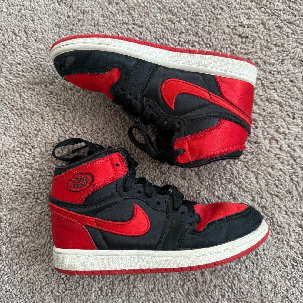 Nike Air Jordan 1 Retro High OG "Satin Bred" sneakers 1Y